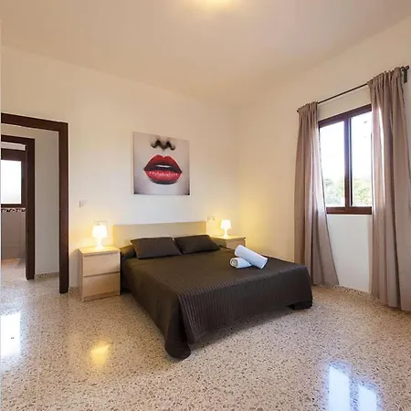 Ambar - Plusholidays *