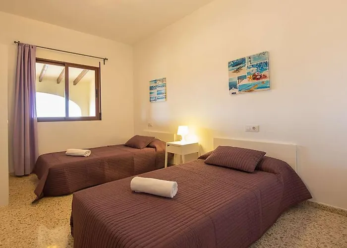 Ambar - Plusholidays * Ifach