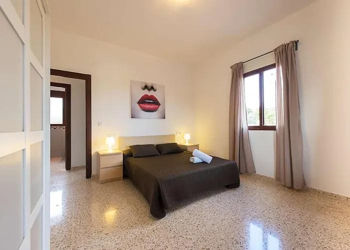 Ambar - Plusholidays *